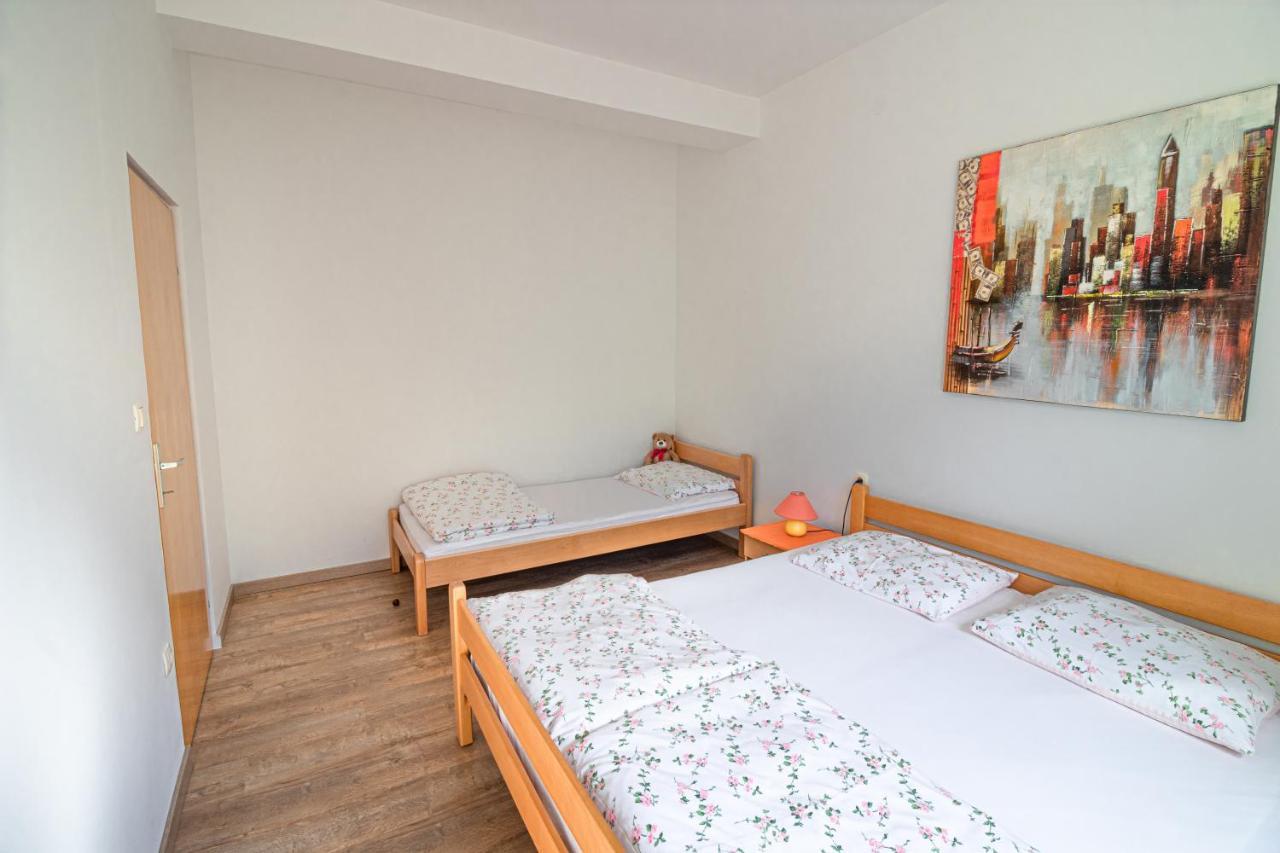 Apartments Sandra Kornić Buitenkant foto